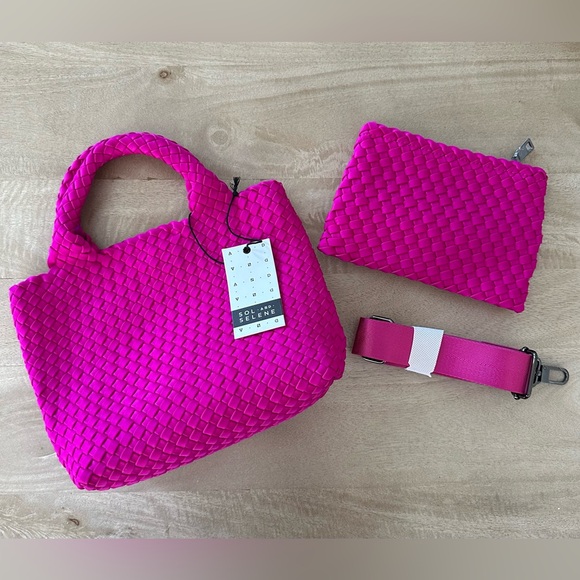 SOL•AND•SELENE SKY'S THE LIMIT - SMALL CROSSBODY IN FUCHSIA - Picture 7 of 13